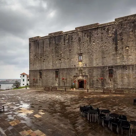 Apartment Carlos V Hondarribia